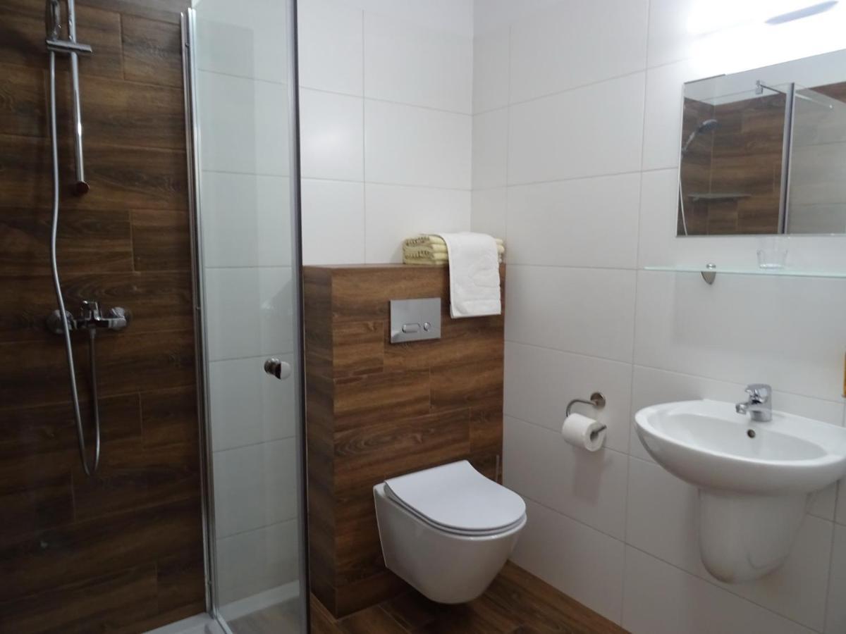 Willa Global Komfortowe Pokoje Nad Morzem Jastrzębia Góra Exterior foto